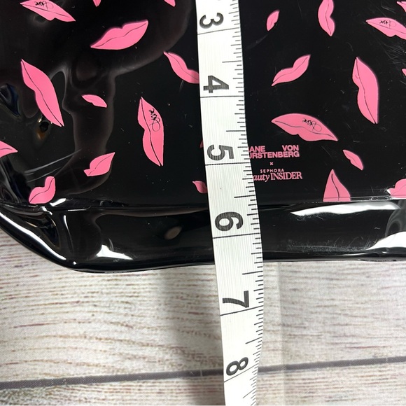 Sephora x Diane von Furstenberg Vinyl Lip Print Cosmetic Bag Set of 2 Black Pink - Picture 8 of 8